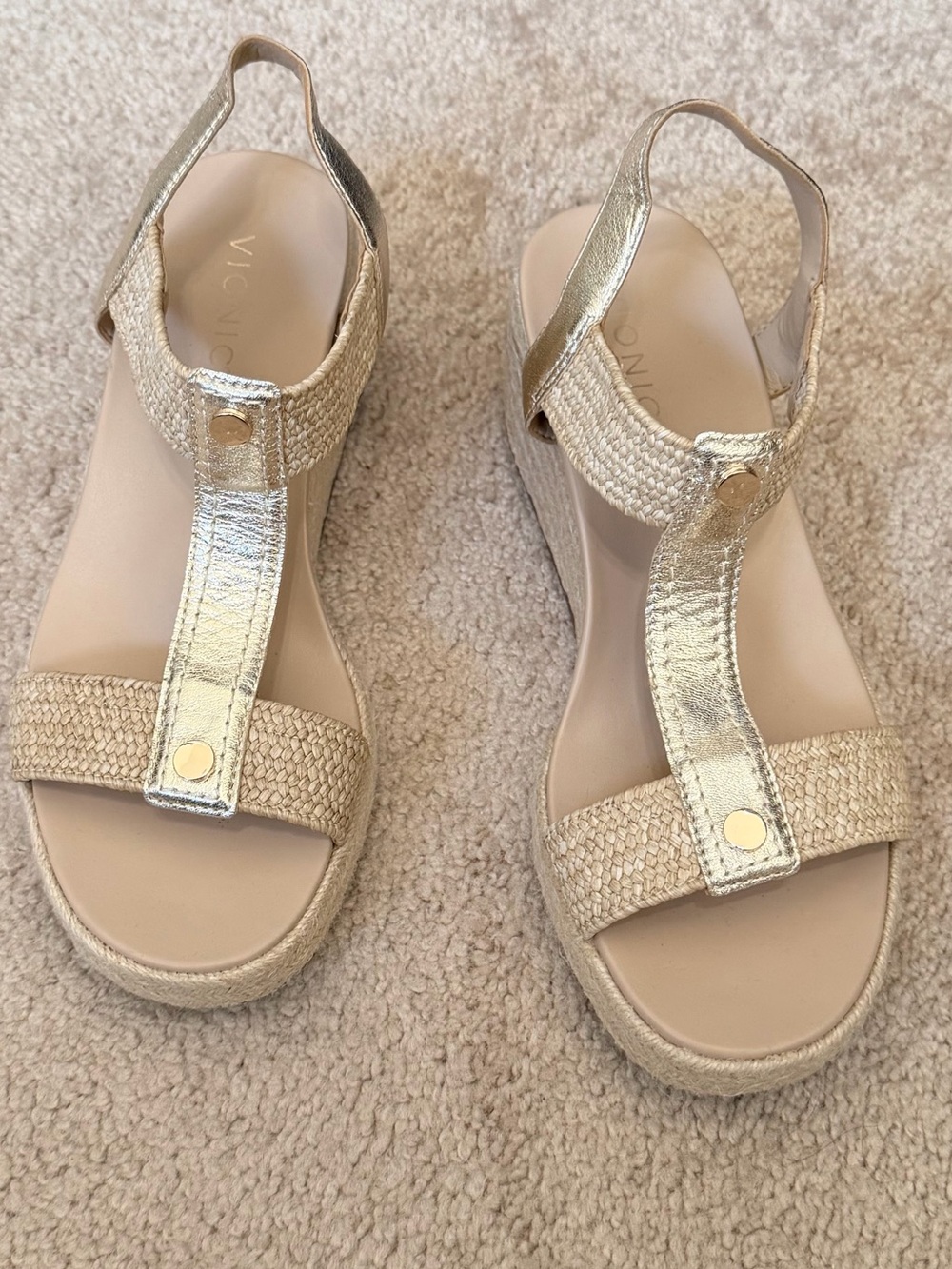 Vionic  Calera Gold Espadrille Sandals - 8 Wide